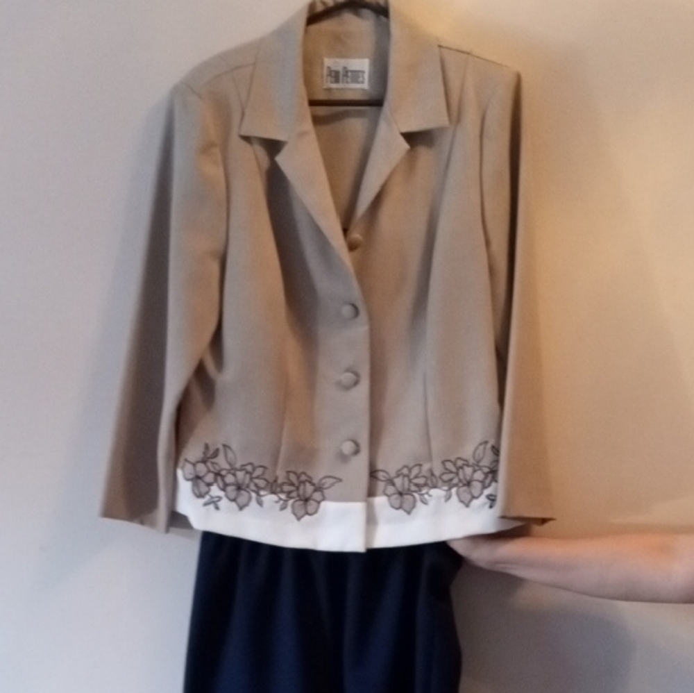 Elegant Beige and Navy Women's Wedding Suit